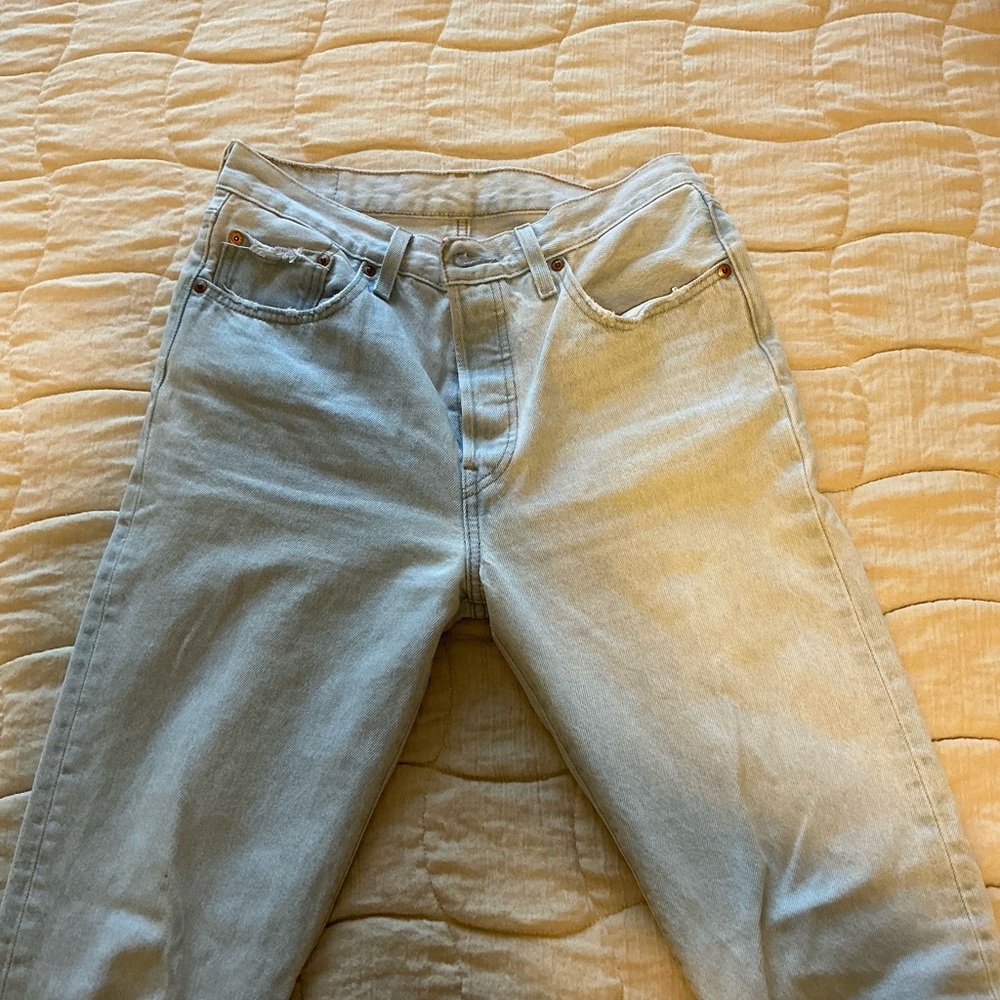 Levi's High Rise Light Wash Jeans